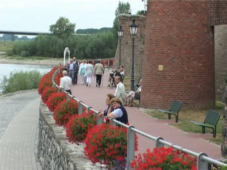 Rees : Rheinpromenade